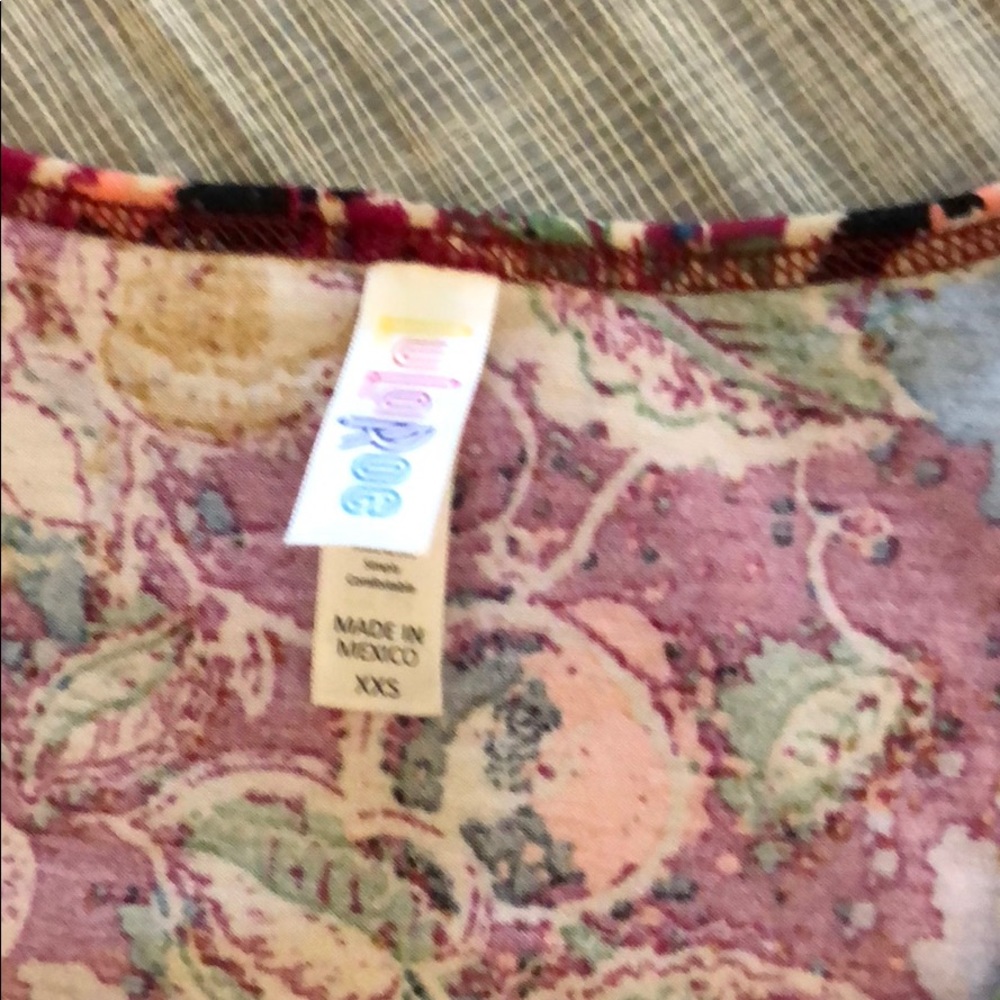 Lula Roe tunic - Picture 2 of 3